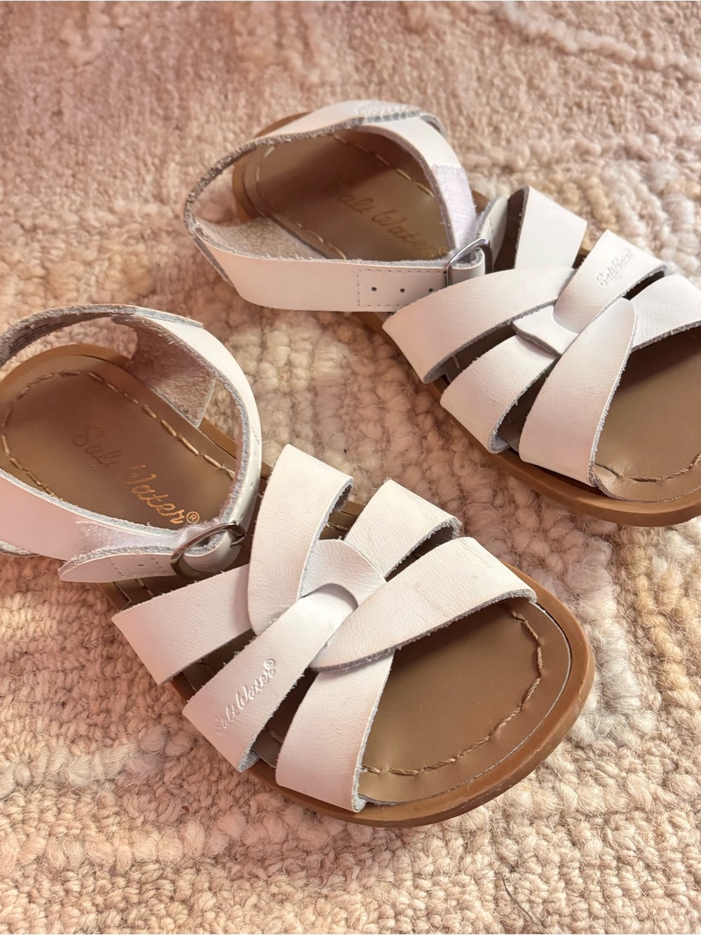 Salt Water Girl’s white leather sandals size US 12